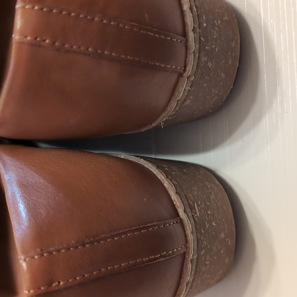 SoftWalk Addie Clog - Picture 7 of 9